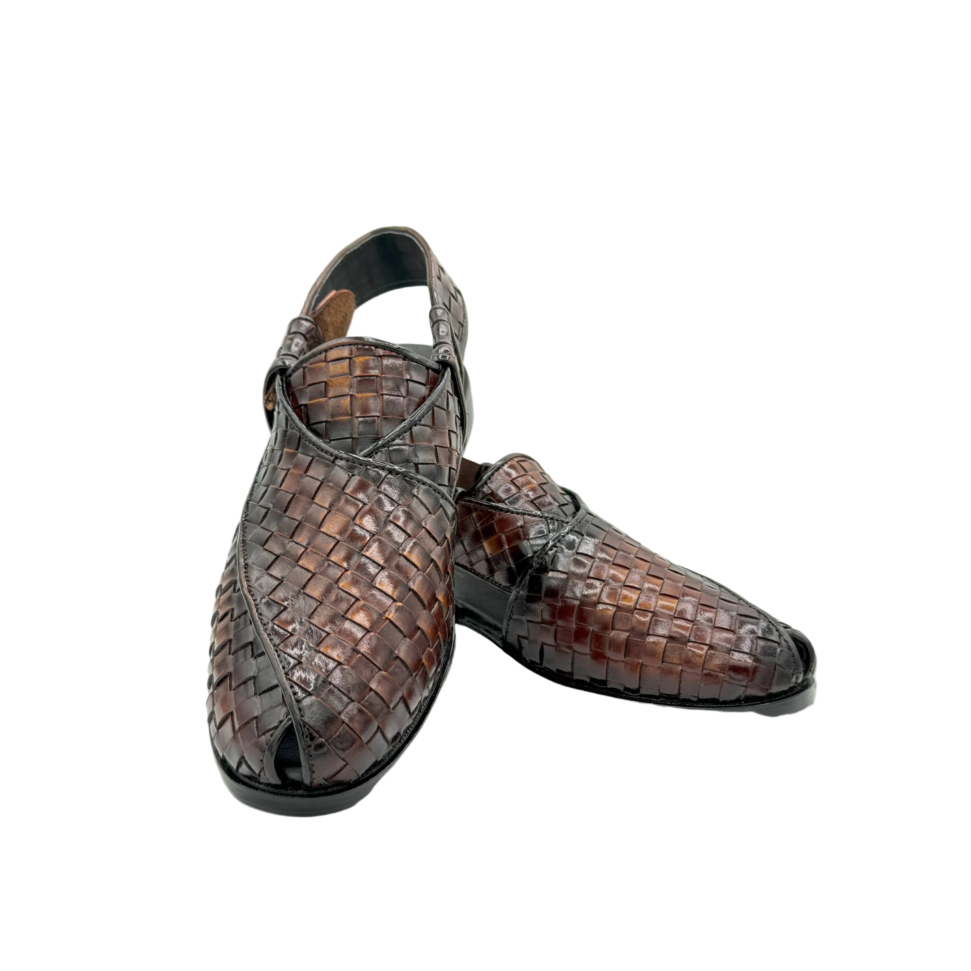 The Handwoven Leather Peshawari Chappal – A Blend of Tradition & Craftsmanship