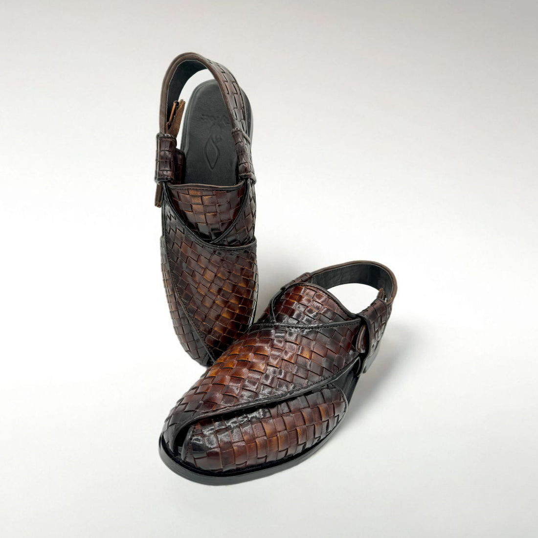 The Handwoven Leather Peshawari Chappal – A Blend of Tradition & Craftsmanship