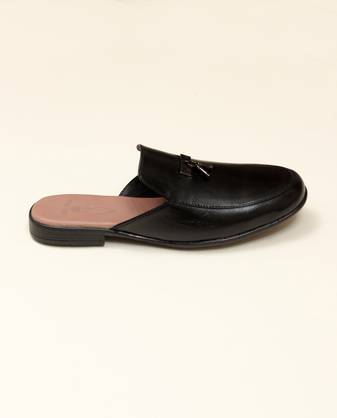 The Black Leather Mules – Timeless Elegance & Comfort